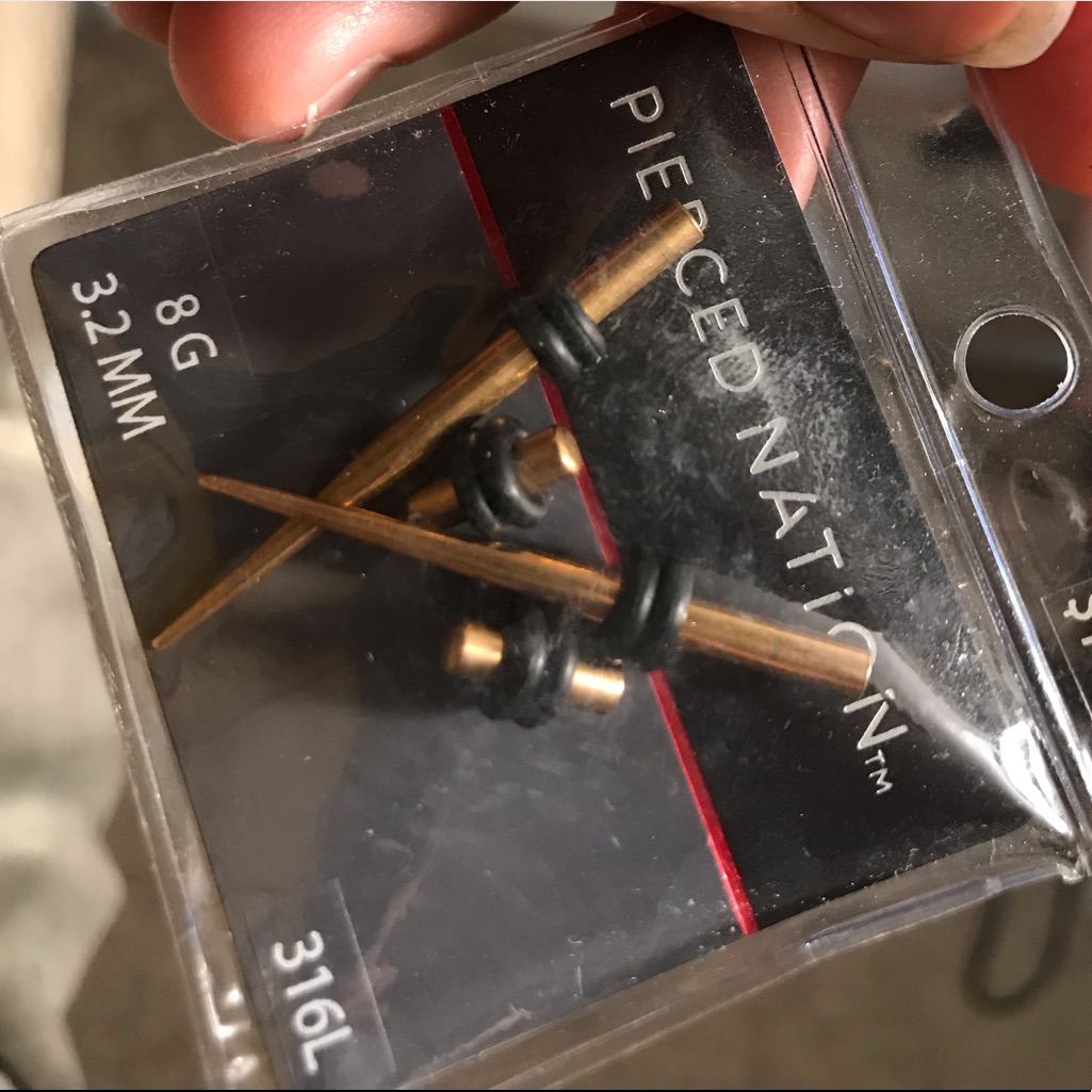 8g Gold Gauges